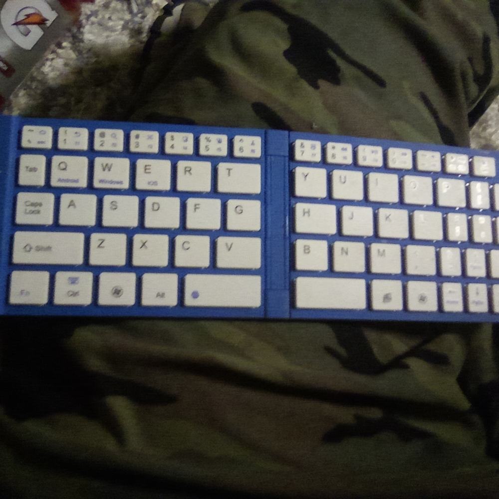 Bluetooth keyboard - Picture 2 of 2
